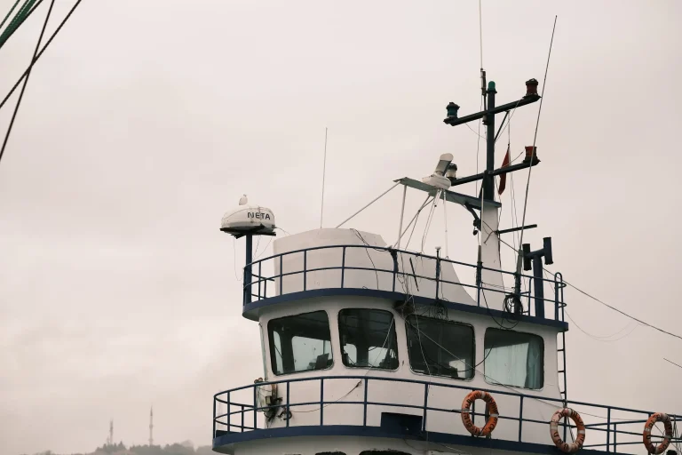 ais, radar artikel